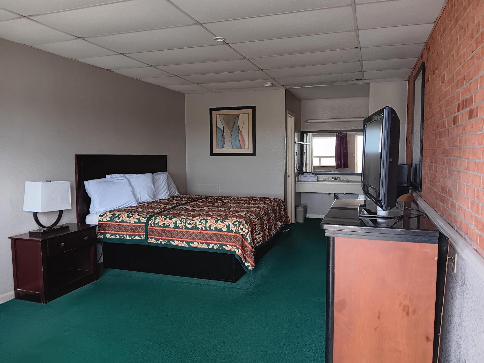 Oyo Sheldon'S Motel And Restaurant Keysville Bagian luar foto